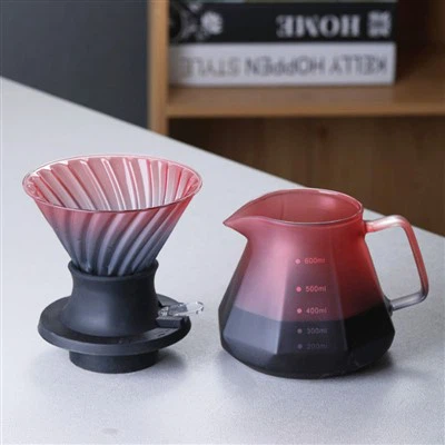 Ročno nalijte stekleni aparat za kavo